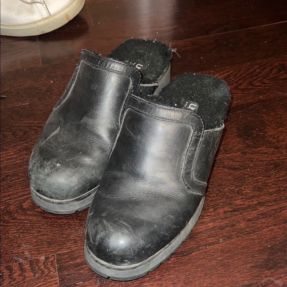 Ugg Australia clogs. 1998 lots of life left. Need a shine.
